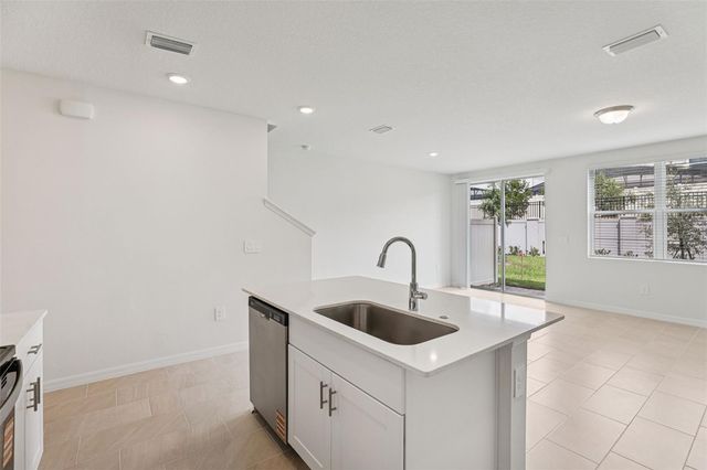 16350 BIRD OF PARADISE AVENUE, Clermont, FL 34714