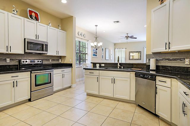 7593 NW 113th Avenue, Parkland, FL 33076