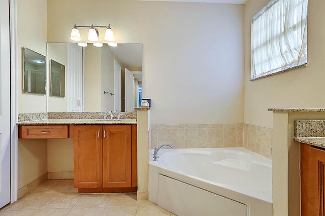 7593 NW 113th Avenue, Parkland, FL 33076