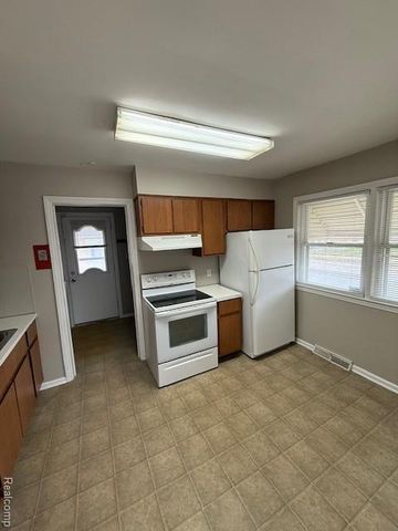 2023 Ardmore Drive, Ferndale, MI 48220