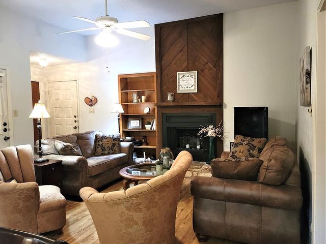 6904 Argonne Forest CV A, Austin, TX 78759