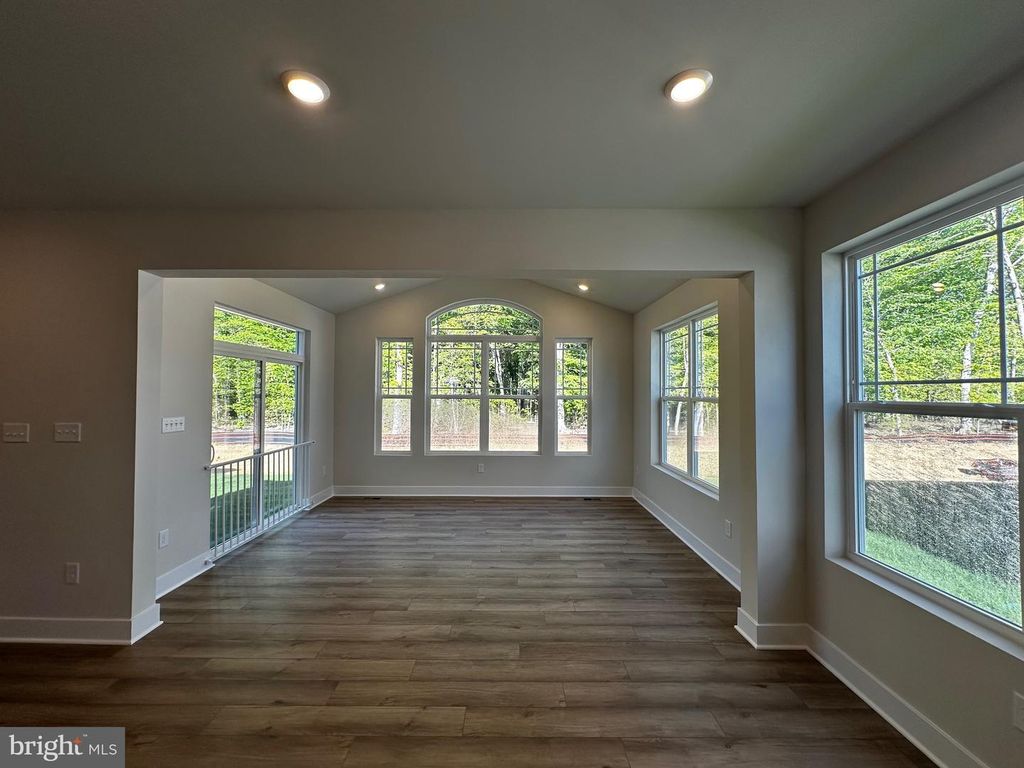 Image 11 of property listing at 10525 COSMOS CT, La Plata, MD 20646
