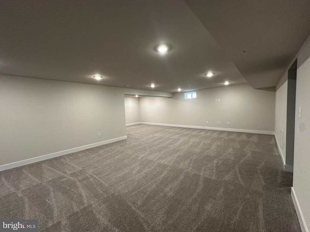 Image 24 of property listing at 10525 COSMOS CT, La Plata, MD 20646