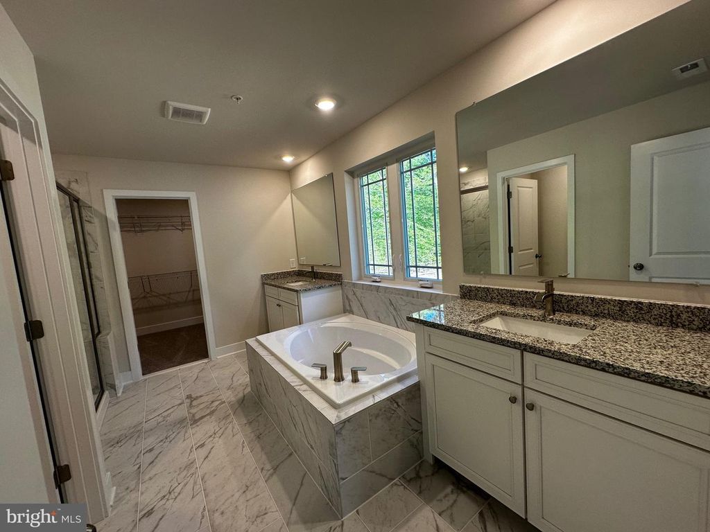 Image 36 of property listing at 10525 COSMOS CT, La Plata, MD 20646