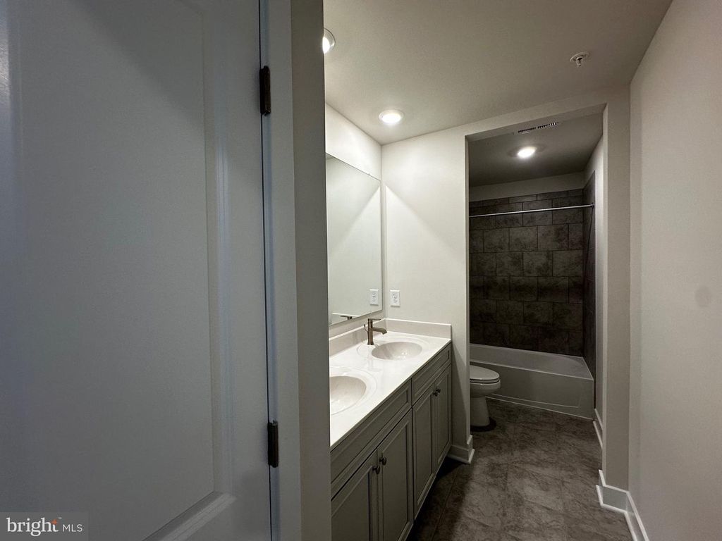 Image 52 of property listing at 10525 COSMOS CT, La Plata, MD 20646
