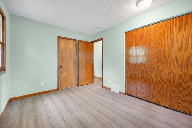 233 104th Avenue NW, Coon Rapids, MN 55448