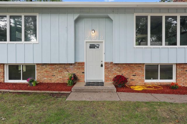 233 104th Avenue NW, Coon Rapids, MN 55448