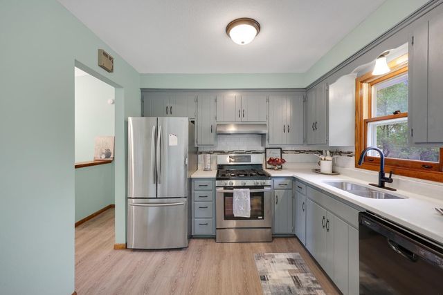 233 104th Avenue NW, Coon Rapids, MN 55448