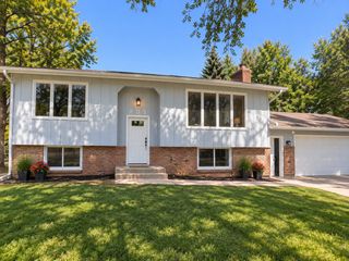 233 104th Avenue NW, Coon Rapids, MN 55448
