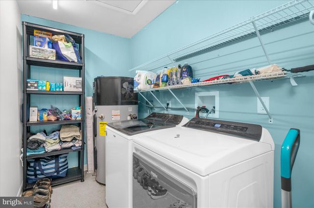 220 WILLOW DR, Levittown, PA 19054