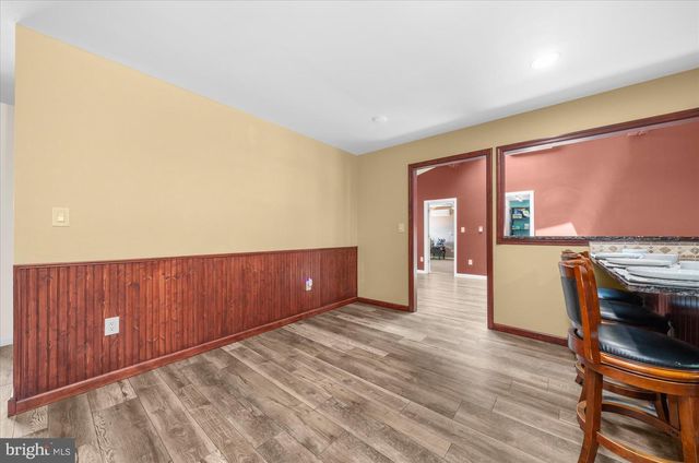 220 WILLOW DR, Levittown, PA 19054
