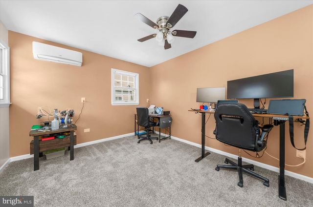 220 WILLOW DR, Levittown, PA 19054