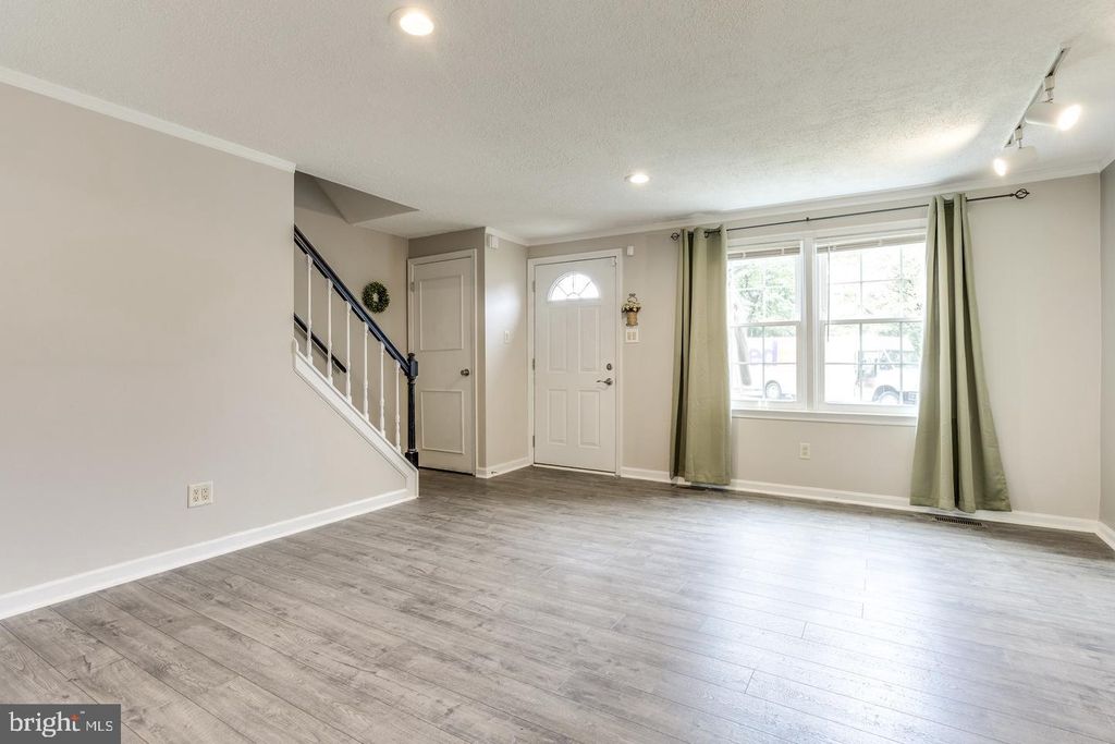 5420 KING ARTHUR CIR, Baltimore, MD 21237