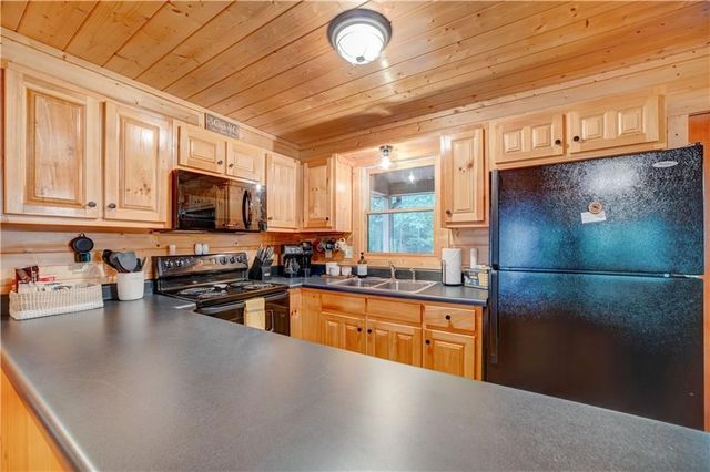 46 Floral Court, Ellijay, GA 30540