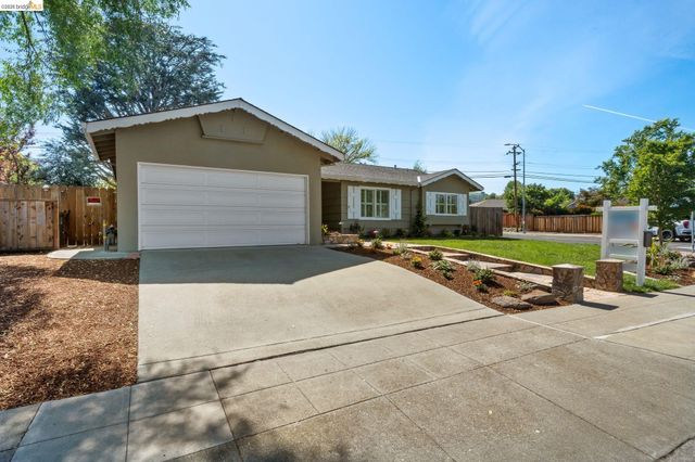 8796 Bandon Dr, Dublin, CA 94568