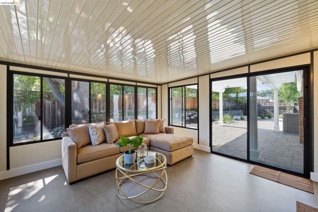 8796 Bandon Dr, Dublin, CA 94568