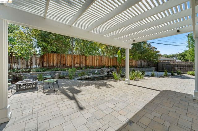 8796 Bandon Dr, Dublin, CA 94568