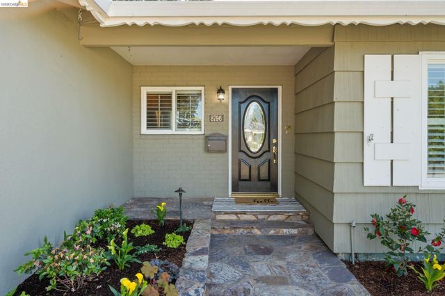 8796 Bandon Dr, Dublin, CA 94568