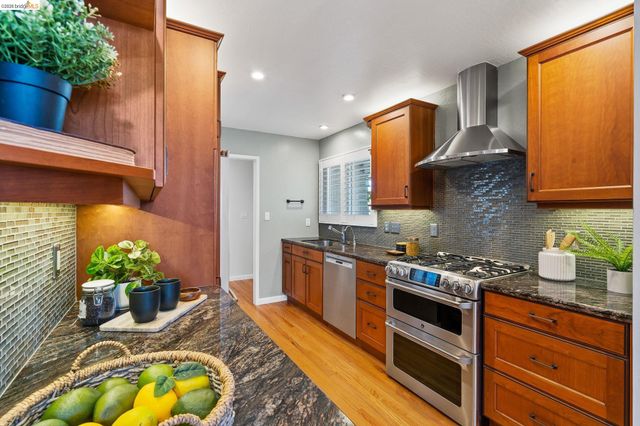 8796 Bandon Dr, Dublin, CA 94568