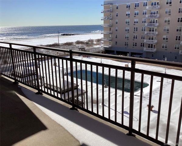 25 Neptune Boulevard 4F, Long Beach, NY 11561