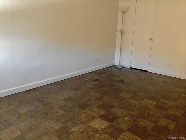 25 Neptune Boulevard 4F, Long Beach, NY 11561