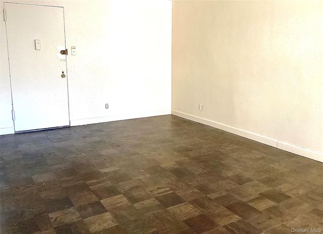 25 Neptune Boulevard 4F, Long Beach, NY 11561