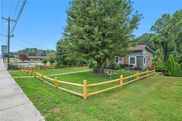 211 N Bridge Street, Jonesville, NC 28642