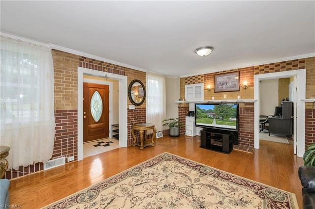 211 N Bridge Street, Jonesville, NC 28642