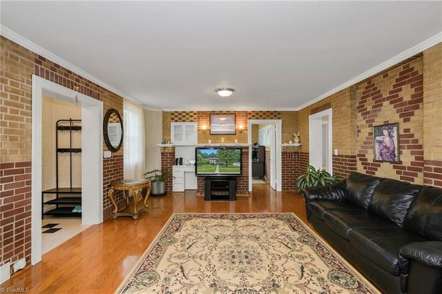 211 N Bridge Street, Jonesville, NC 28642