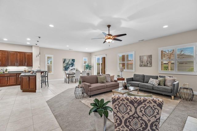 2498 Pepper Tree Ln, Manteca, CA 95336