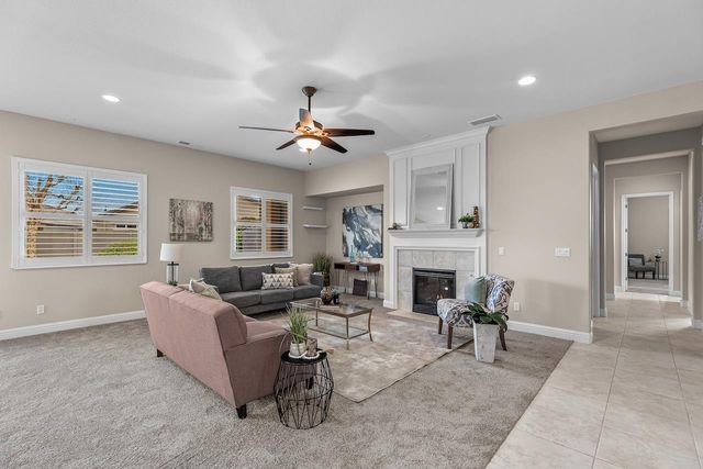 2498 Pepper Tree Ln, Manteca, CA 95336