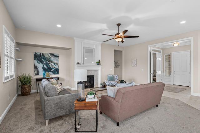 2498 Pepper Tree Ln, Manteca, CA 95336