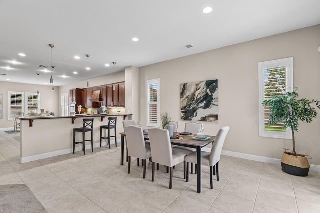 2498 Pepper Tree Ln, Manteca, CA 95336