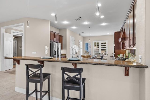 2498 Pepper Tree Ln, Manteca, CA 95336