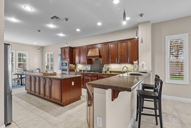 2498 Pepper Tree Ln, Manteca, CA 95336