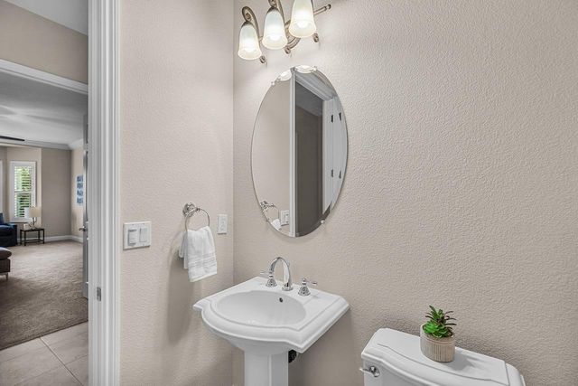 2498 Pepper Tree Ln, Manteca, CA 95336