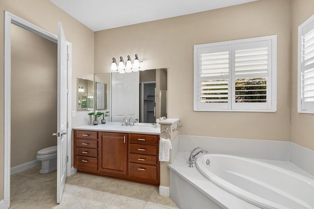 2498 Pepper Tree Ln, Manteca, CA 95336