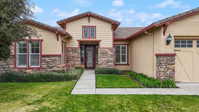 2498 Pepper Tree Ln, Manteca, CA 95336