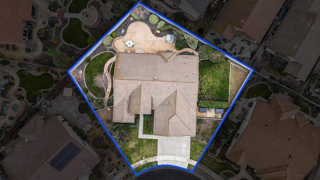 2498 Pepper Tree Ln, Manteca, CA 95336