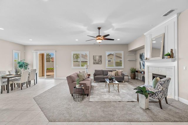 2498 Pepper Tree Ln, Manteca, CA 95336