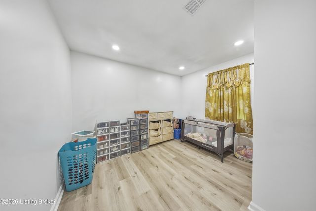 7005 Ethan Allen Way, Louisville, KY 40272