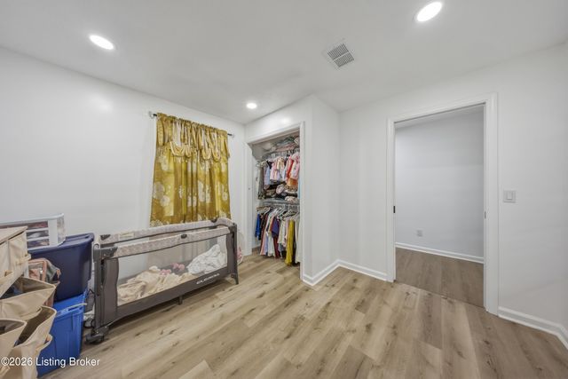 7005 Ethan Allen Way, Louisville, KY 40272