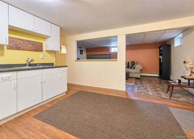 2 Renwick Road, Ronkonkoma, NY 11779