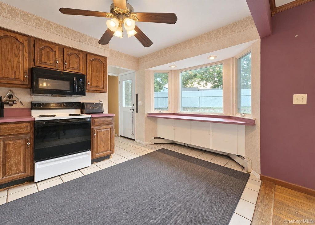 2 Renwick Road, Ronkonkoma, NY 11779 — photo 3