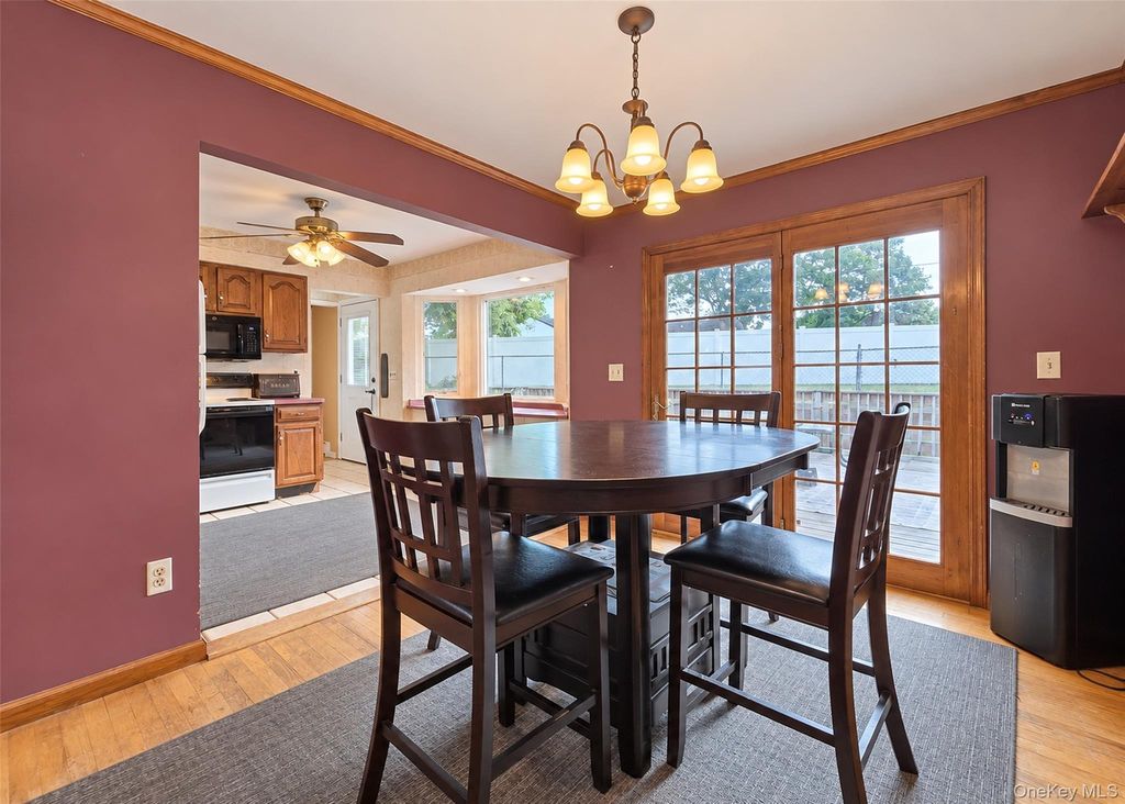 2 Renwick Road, Ronkonkoma, NY 11779 — photo 5