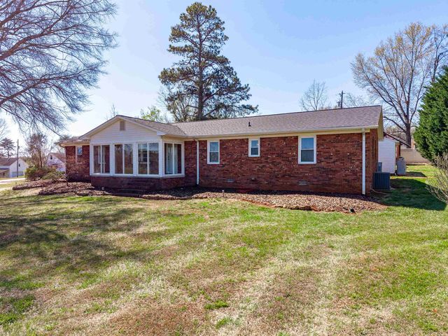 125 Goforth Road, Campobello, SC 29322