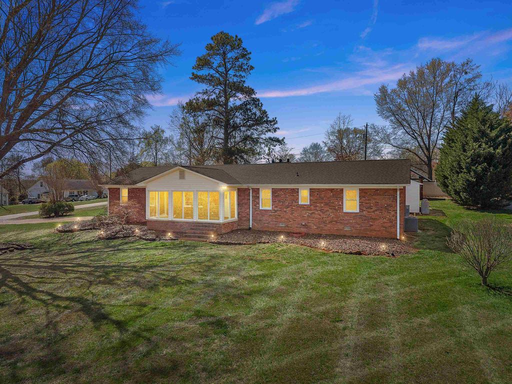 125 Goforth Road, Campobello, SC 29322