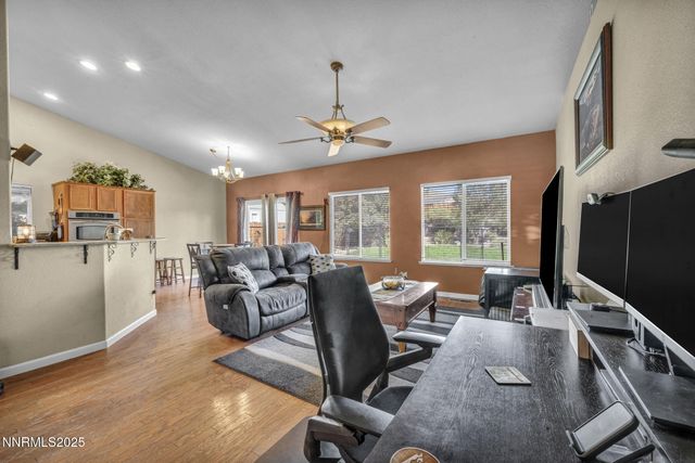 20999 Cameron Court, Reno, NV 89508