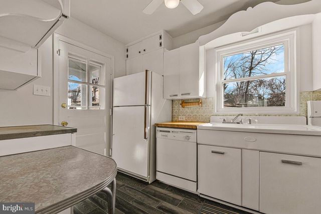 4803 STOCKTON LN, Hyattsville, MD 20784