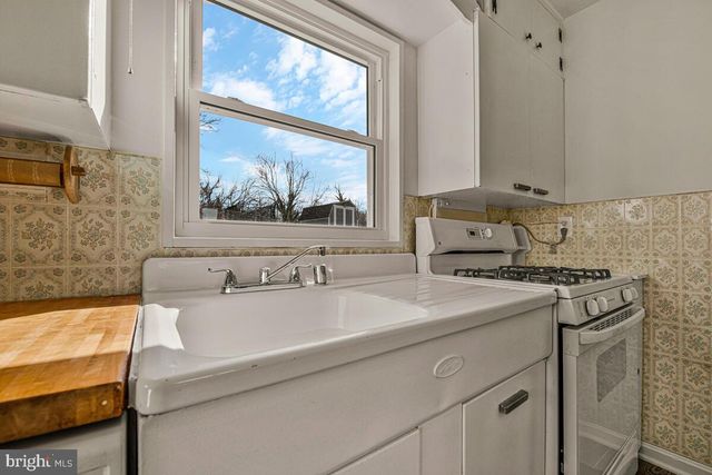 4803 STOCKTON LN, Hyattsville, MD 20784